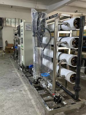 Harga yang bagus Sistem reverse osmosis air asin untuk penghapusan TDS tinggi on line