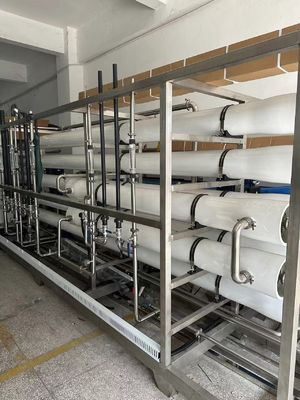 Harga yang bagus Sistem Reverse Osmosis yang disesuaikan dengan kapasitas 500-1000 M3/Hari terbuat dari SS304/PVC on line
