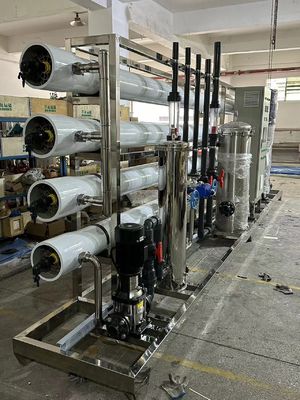 Harga yang bagus Sistem RO Air Bersalinitas Tinggi Siemens PLC Dikendalikan Untuk 5-45.C Air Umpan on line