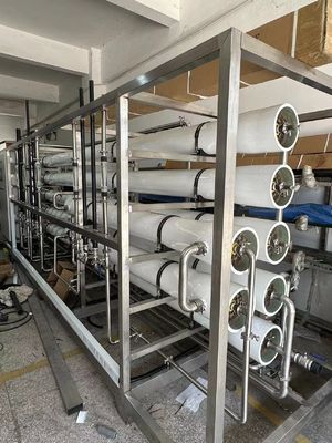 Harga yang bagus 5 Tahap Sistem RO Industri 500-1000 M3 Per Hari 98% Tingkat Penolakan 150-300 Psi on line
