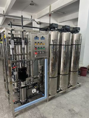 Harga yang bagus 380V / 50Hz Power Supply Sistem RO komersial yang sempurna untuk air kota atau sumur on line