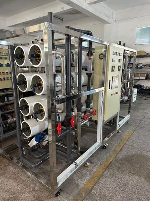 Harga yang bagus 150-300 Psi Tekanan Rating RO Sistem air asin dengan Ultrafiltrasi Pra-pengolahan dan Kinerja on line
